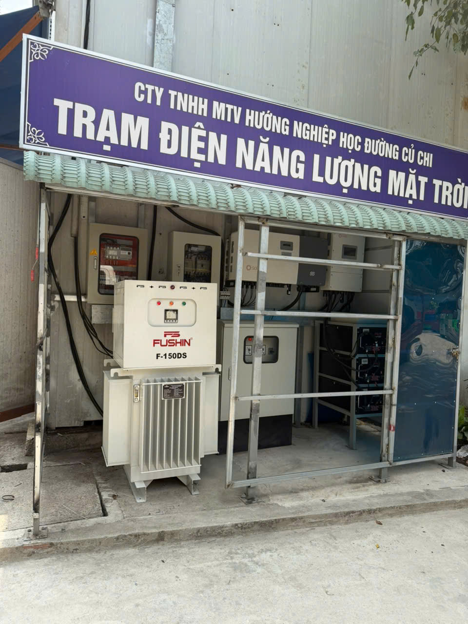 Giải pháp ổn định điện cho hệ thống điện Năng lượng mặt trời 3 pha